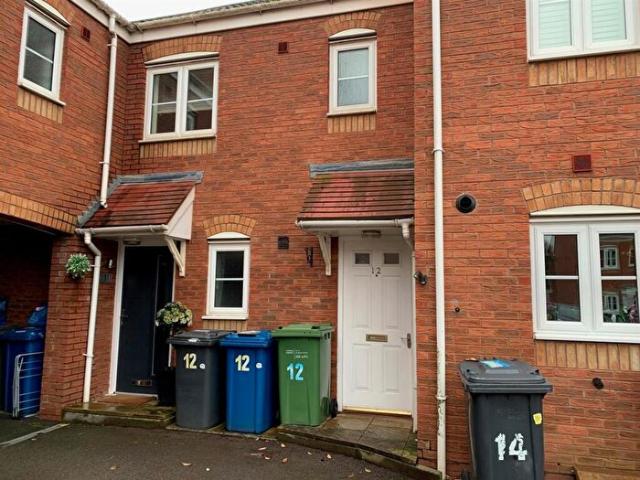 2 Bedroom Apartment To Rent In Russell Close, Wilnecote, Tamworth, B77