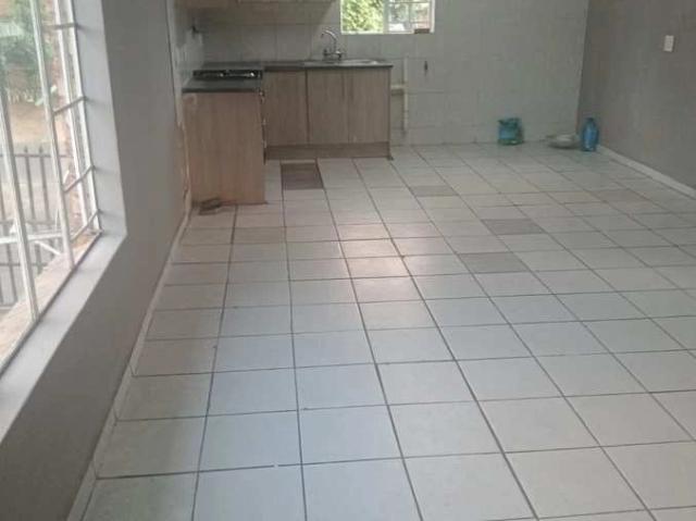 2 Bedroom Apartment to Rent in Rustenburg Central