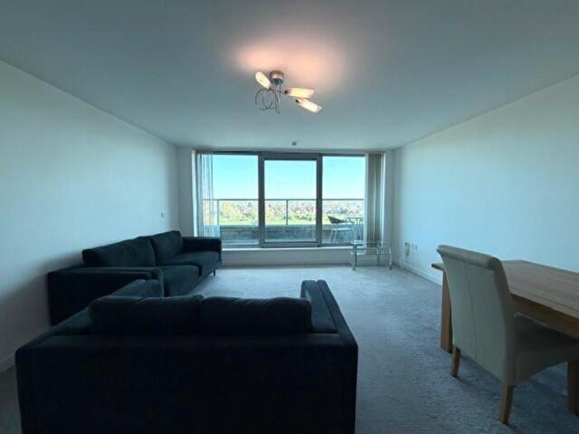 2 Bedroom Apartment To Rent In Waterside Way, Nottingham, NG2