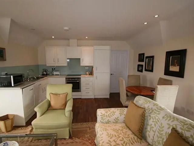 2 Bedroom Apartment To Rent In Watlington Road, Stadhampton, OX44