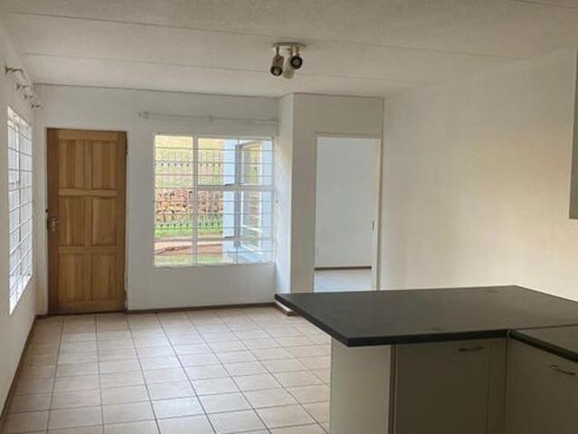 2 Bedroom apartment to rent in Westdene, Johannesburg