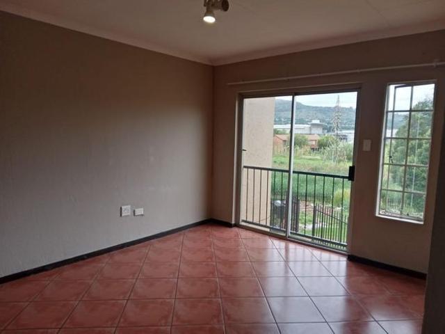 2 Bedroom apartment to rent in Wilgeheuwel, Roodepoort