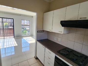 2 Bedroom apartment to rent in Wilgeheuwel, Roodepoort