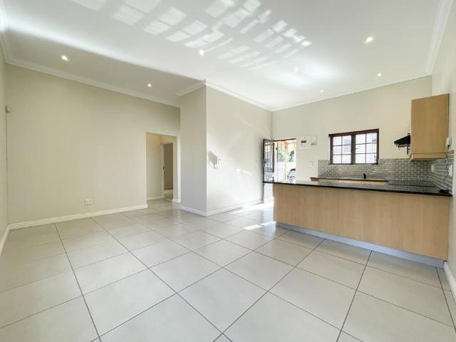 2 Bedroom Apartment to Rent in Wynberg Upper