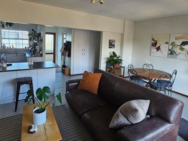 2 Bedroom apartment to rent in Wynberg Upper, Cape Town