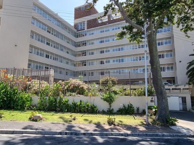 2 Bedroom apartment to rent in Wynberg Upper, Cape Town