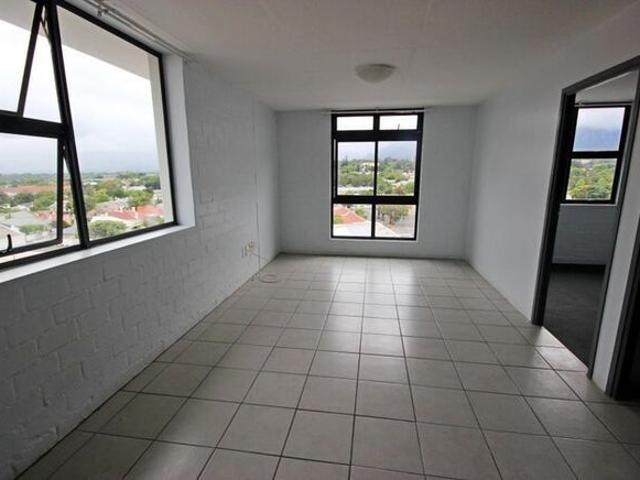 2 Bedroom apartment to rent in Wynberg, Cape Town
