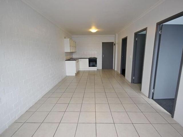 2 Bedroom apartment to rent in Wynberg, Cape Town