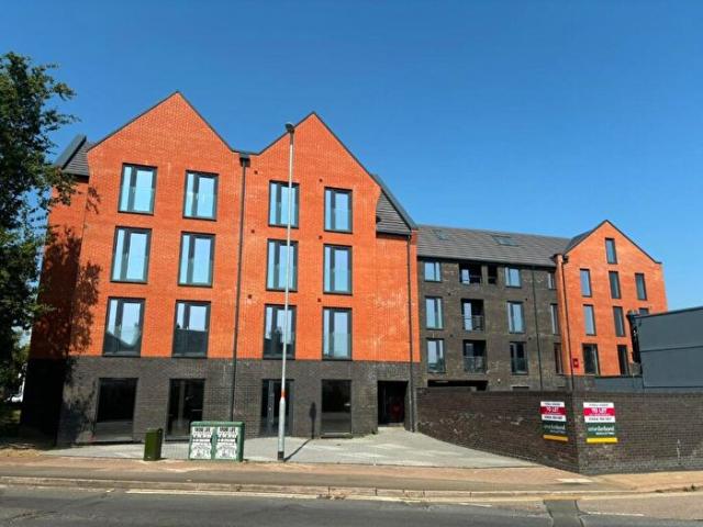 2 Bedroom Apartment To Rent In Towcester Road, Far Cotton, Northampton, NN4
