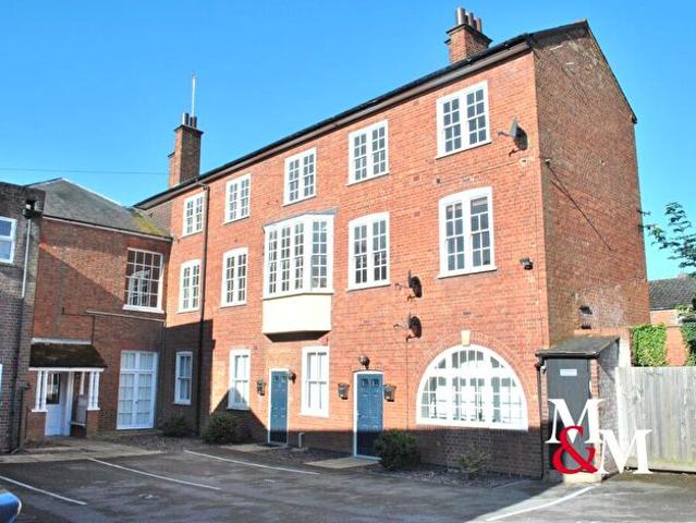 2 Bedroom Apartment To Rent In Town Centre, LU7