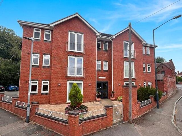2 Bedroom Apartment To Rent In The Blundells, Goodway House The Blundells, CV8