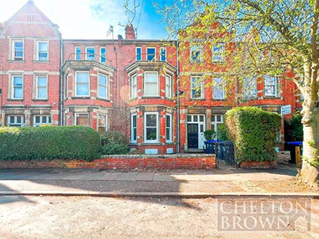 2 Bedroom Apartment To Rent In The Crescent, Northampton, Northamptonshire, NN1