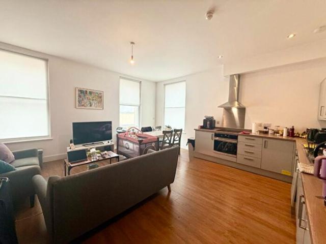 2 Bedroom Apartment To Rent In The Gresham, Carrington Street, Nottingham, Nottinghamshire, NG1