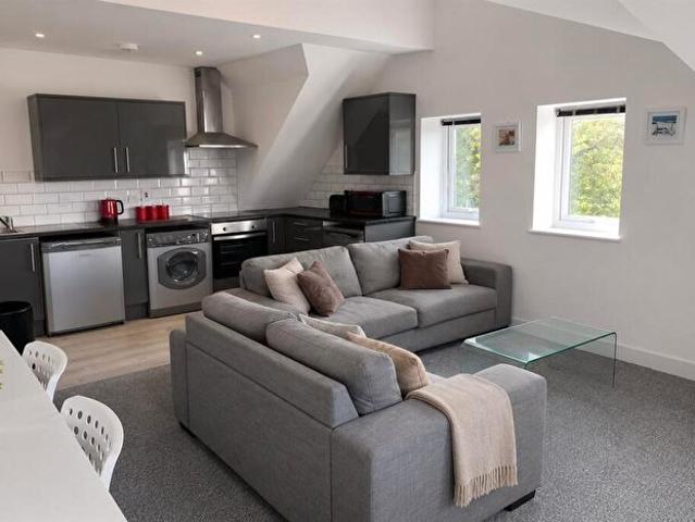 2 Bedroom Apartment To Rent In The Pavilion, Russell Road, NG7