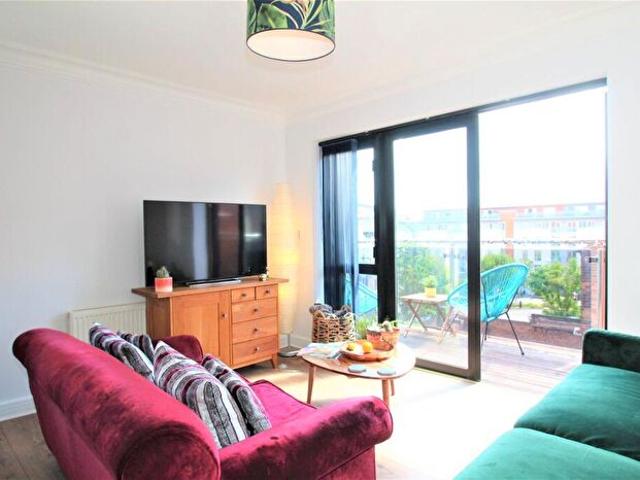 2 Bedroom Apartment To Rent In The Pinnacle, Nottingham, NG1