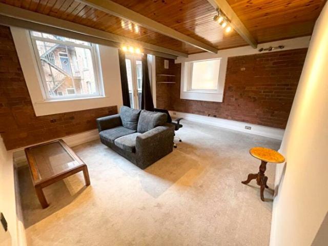 2 Bedroom Apartment To Rent In The Warehouse, Nottingham, NG1