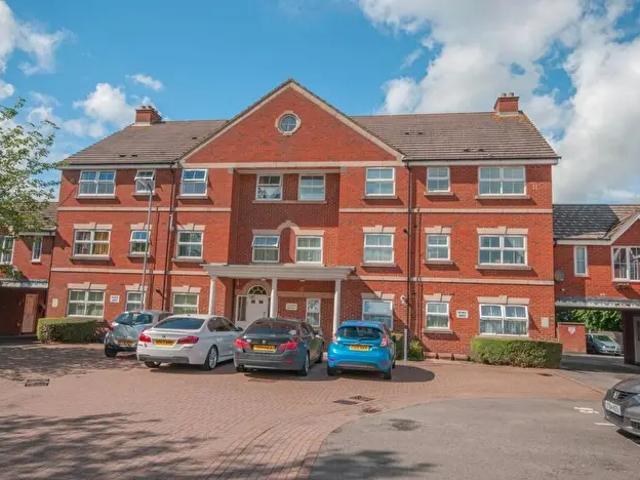 2 Bedroom Apartment To Rent In Timken Way, Daventry, NN11