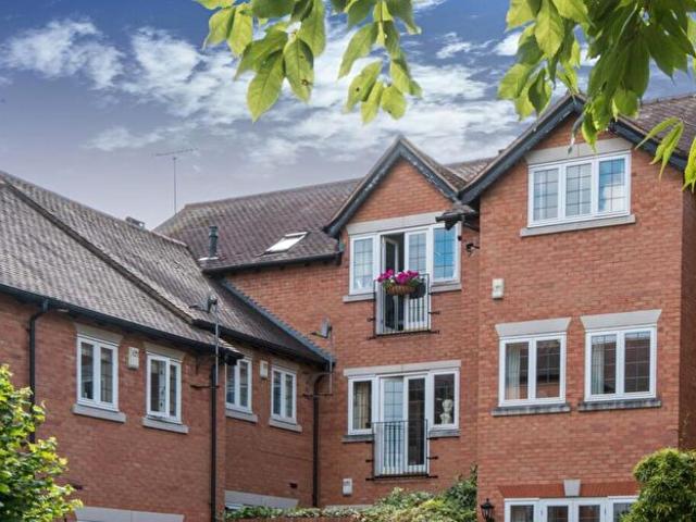 2 Bedroom Apartment To Rent In Tudor Court, Henley In Arden, B95