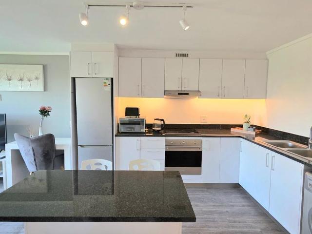 2 Bedroom apartment to rent in Zonnebloem, Cape Town