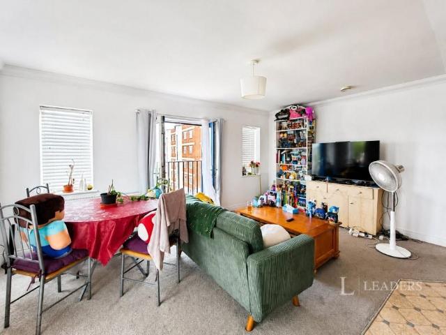 2 bedroom apartment to rent London Road, Portsmouth, Hampshire, PO2