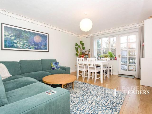 2 bedroom apartment to rent Laburnum House, The Beeches, Cambridge, CB4