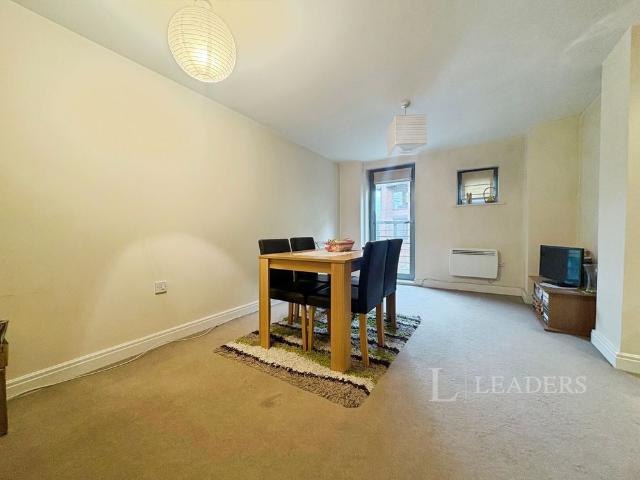 2 bedroom apartment to rent Moreton Place, Worcester, WR1