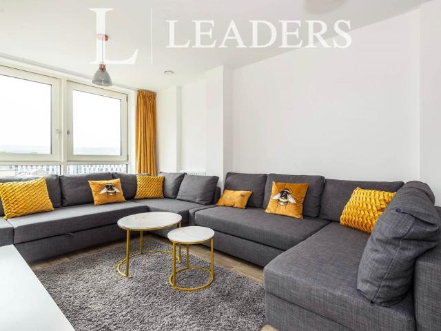 2 bedroom apartment to rent Marketfield Way, Redhill, RH1