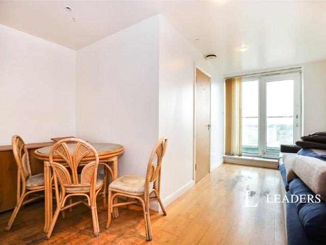 2 bedroom apartment to rent Northampton House, Wellington Street, Northampton, NN1