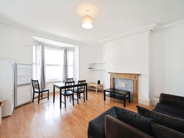 2 bedroom apartment to rent Shaftesbury Road, Southsea, Hampshire, PO5