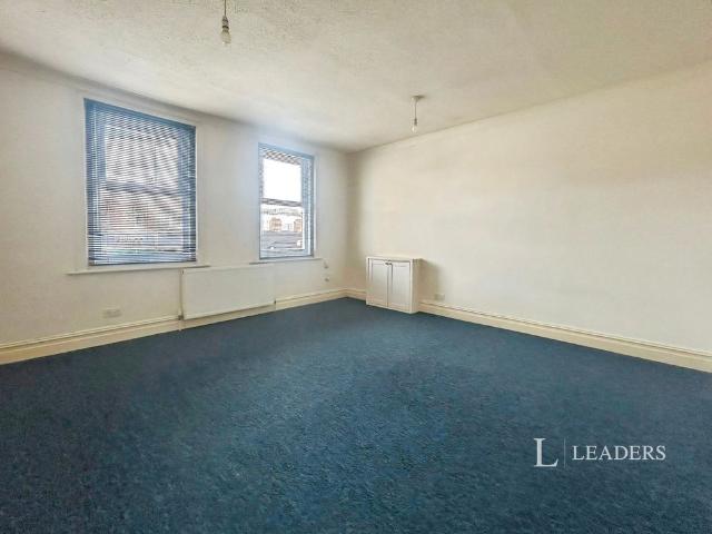 2 bedroom apartment to rent Shirley High Street, Southampton, Hampshire, SO15