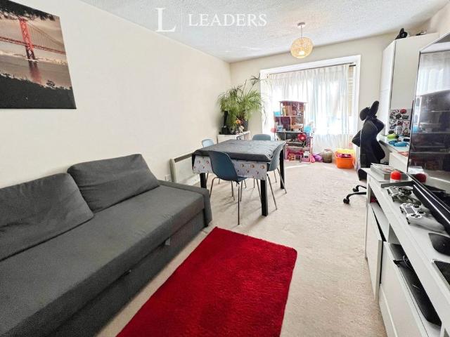 2 bedroom apartment to rent St Andrews Court, Bury St Edmunds, IP33