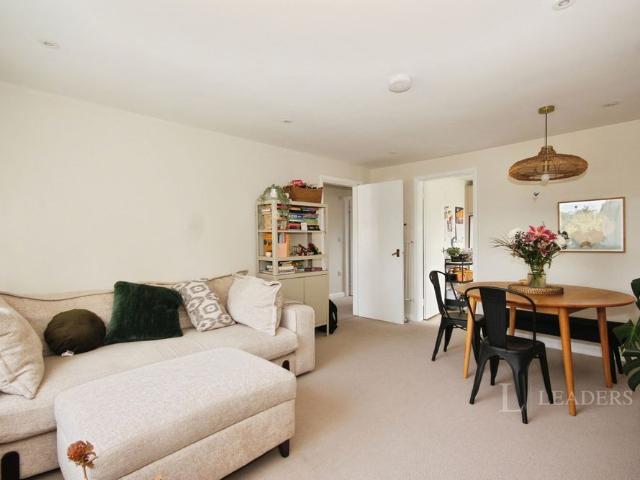 2 bedroom apartment to rent St. Johns Court, Warwick, Warwickshire, CV34