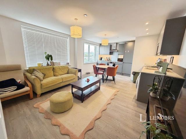 2 bedroom apartment to rent St. Leonards Road, Eastbourne, East Sussex, BN21