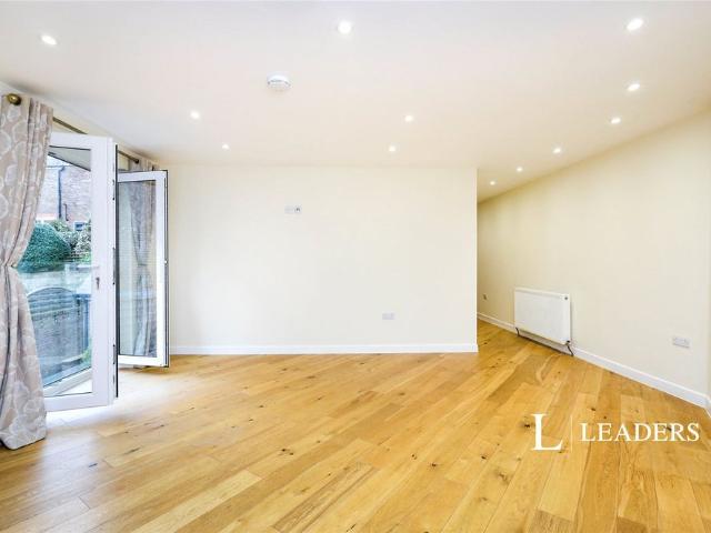 2 bedroom apartment to rent St. Marys Road, Eastbourne, East Sussex, BN21