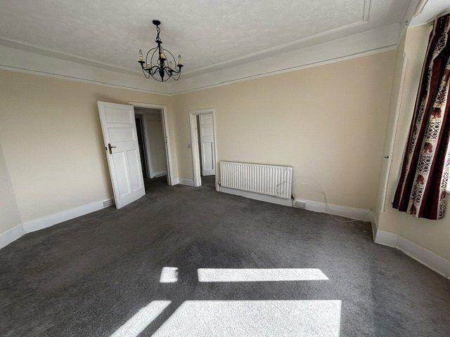 2 bedroom apartment to rent St. Michaels Road, Worthing, BN11