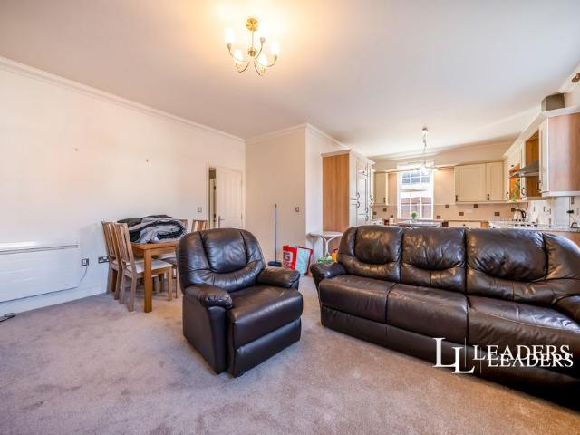 2 bedroom apartment to rent Swinhoe Place, Culcheth, Warrington, WA3