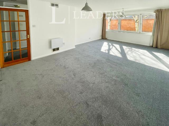2 bedroom apartment to rent Pentlands Court, Cambridge, CB4