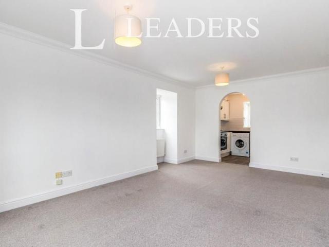 2 bedroom apartment to rent Worcester Court, 5 Worcester Road, Sutton, SM2