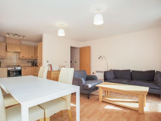 2 bedroom apartment to rent Warren Close, Cambridge, CB2