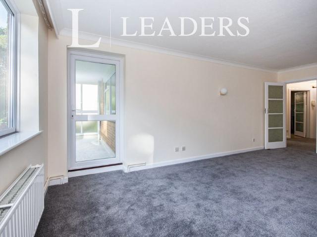 2 bedroom apartment to rent West Cliff Road, Bournemouth, BH4