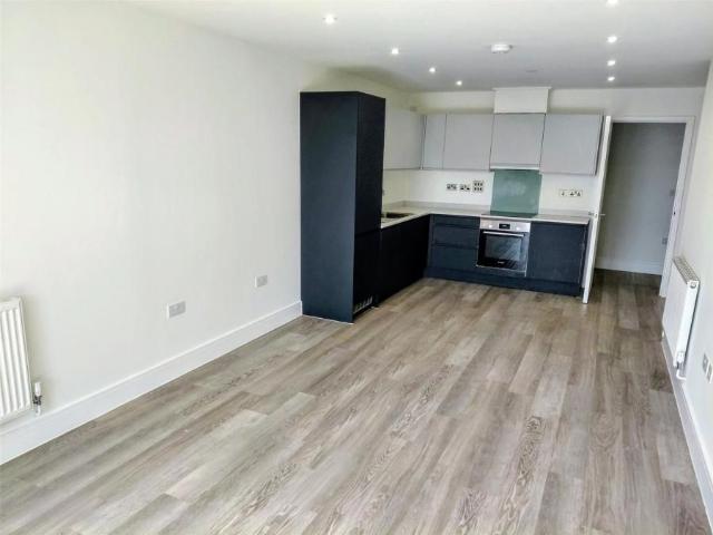 2 bedroom apartment to rent Whiffens Avenue, Chatham, Kent, ME4