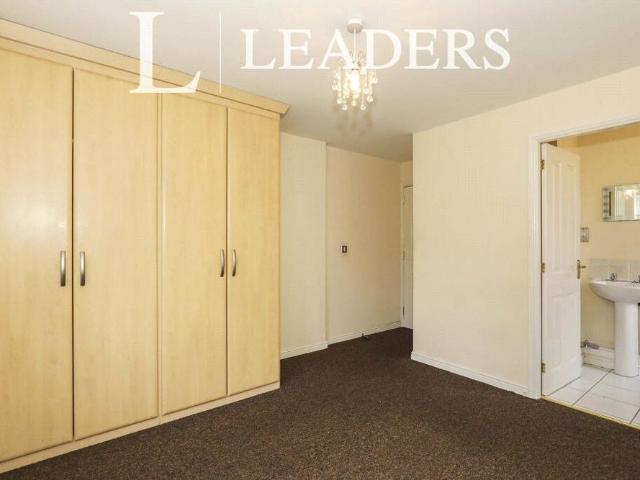 2 bedroom apartment to rent Willowbrook Walk, Stoke on Trent, ST6