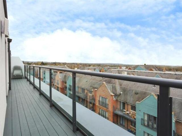 2 Bedroom Apartment Tonbridge Kent 101676885