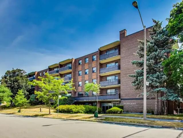 2 Bedroom Apartment Toronto ON 105184988