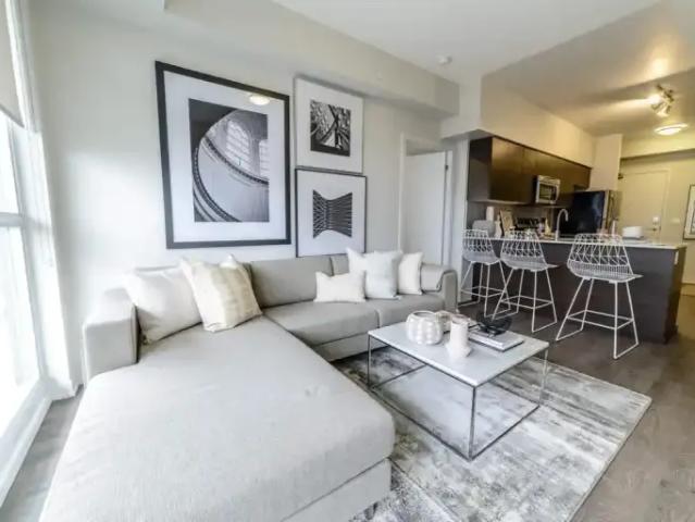 2 Bedroom Apartment Toronto ON 105410251