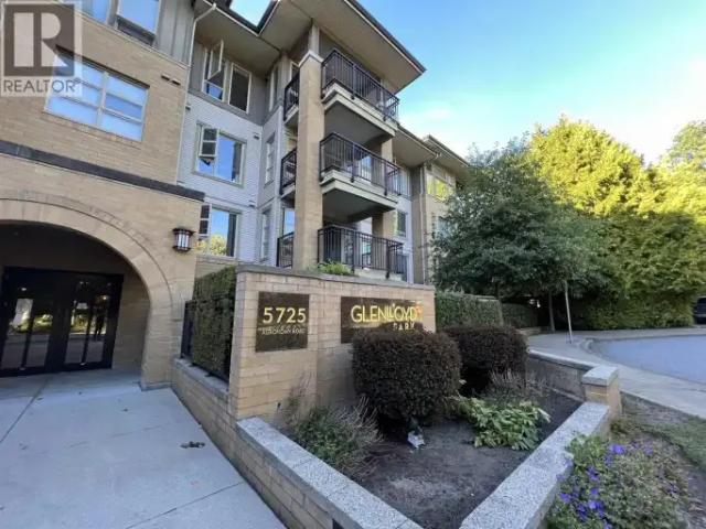 2 Bedroom Apartment Vancouver BC 105581153