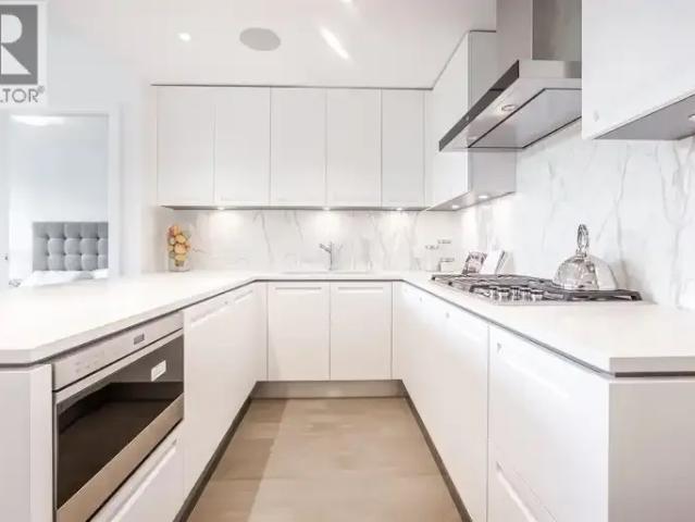 2 Bedroom Apartment Vancouver BC 105643499