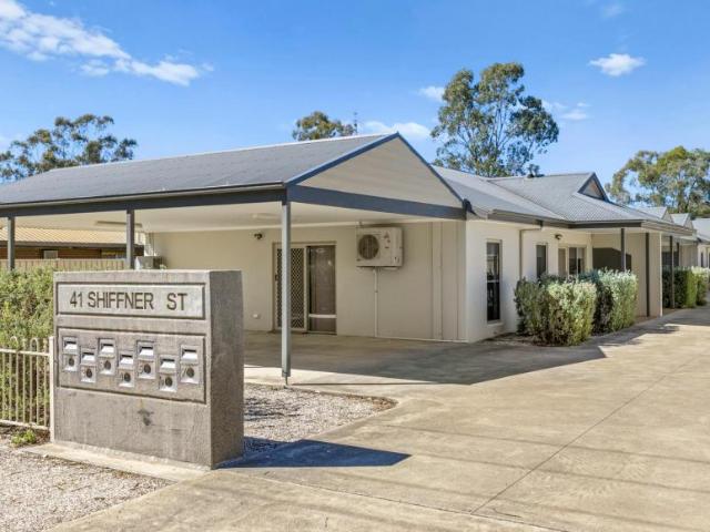 2 Bedroom Apartment Violet Town VIC 105936399
