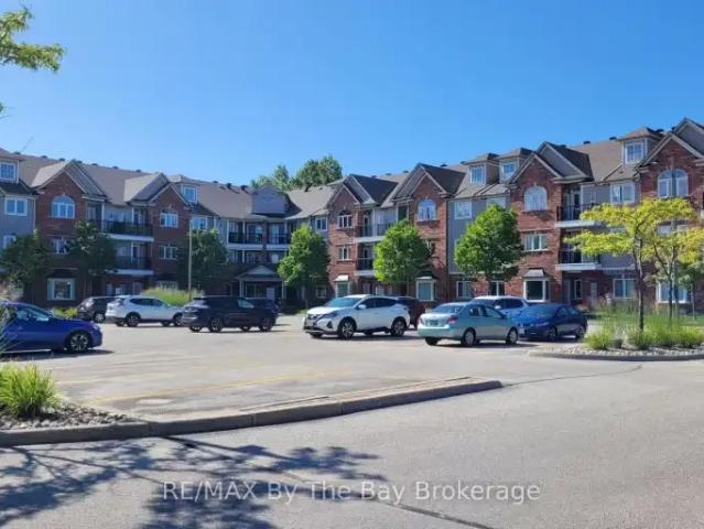 2 Bedroom Apartment Wasaga Beach ON 105420824