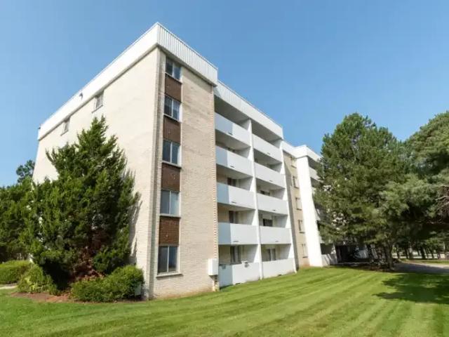 2 Bedroom Apartment Waterloo ON LS104971582
